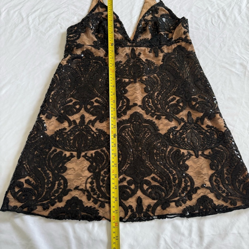 FREE PEOPLE  Black Sequin Dress with Beige Lining Size 6 - Picture 3 of 7